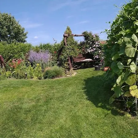 Oaza Nad Krutynia Homestay