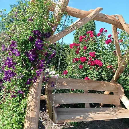 Oaza Nad Krutynia Homestay